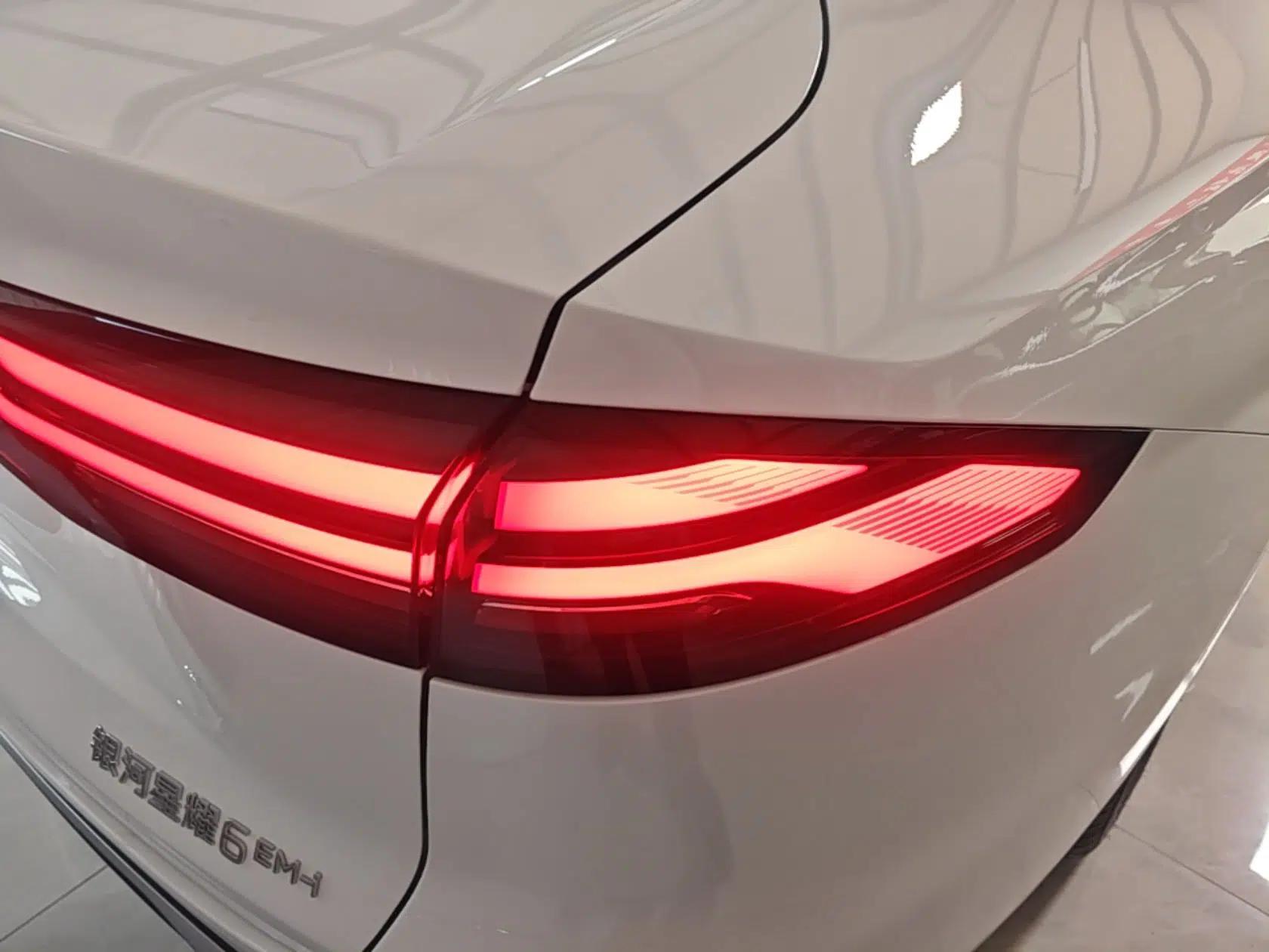 Geely Galaxy Stellar 6 2026 Model 60km Free-Style Edition — миниатюра 9