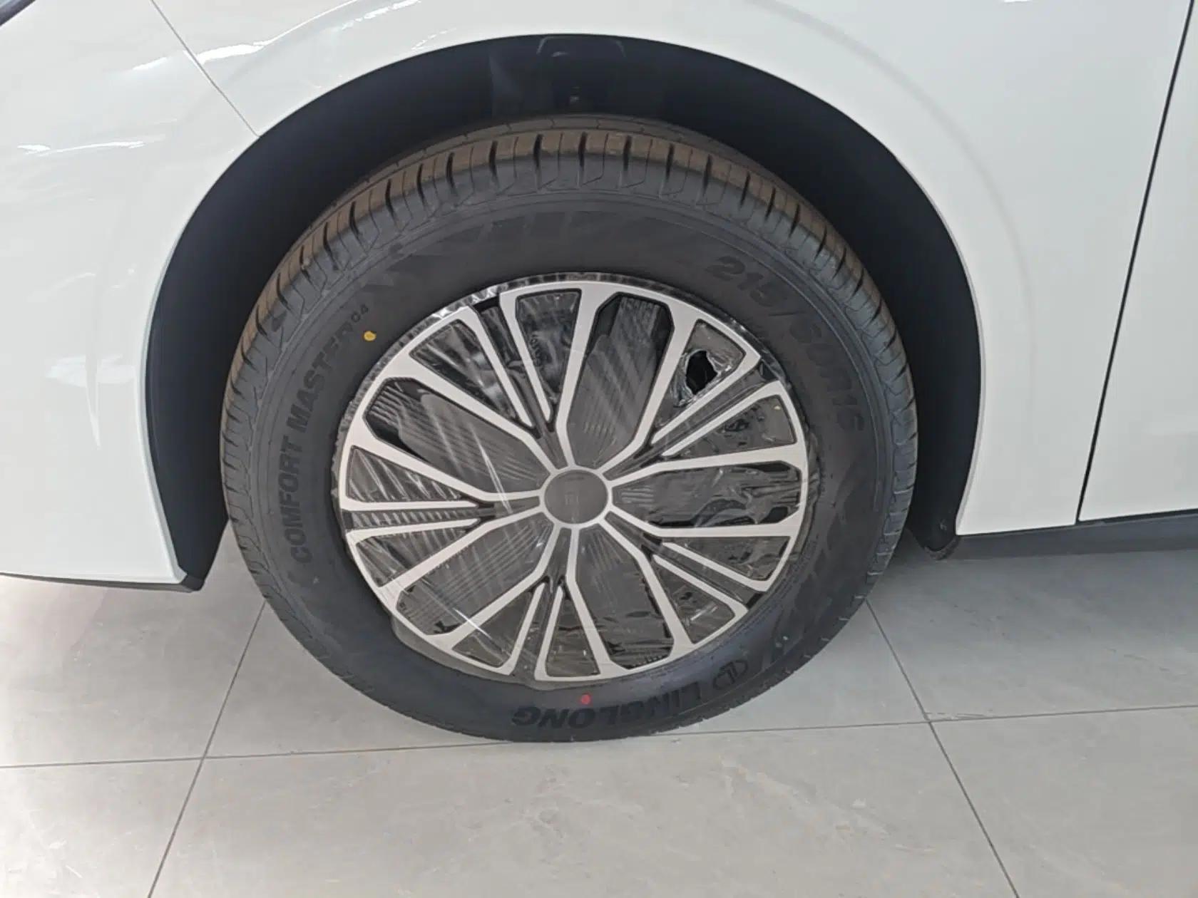 Geely Galaxy Stellar 6 2026 Model 60km Free-Style Edition — миниатюра 10
