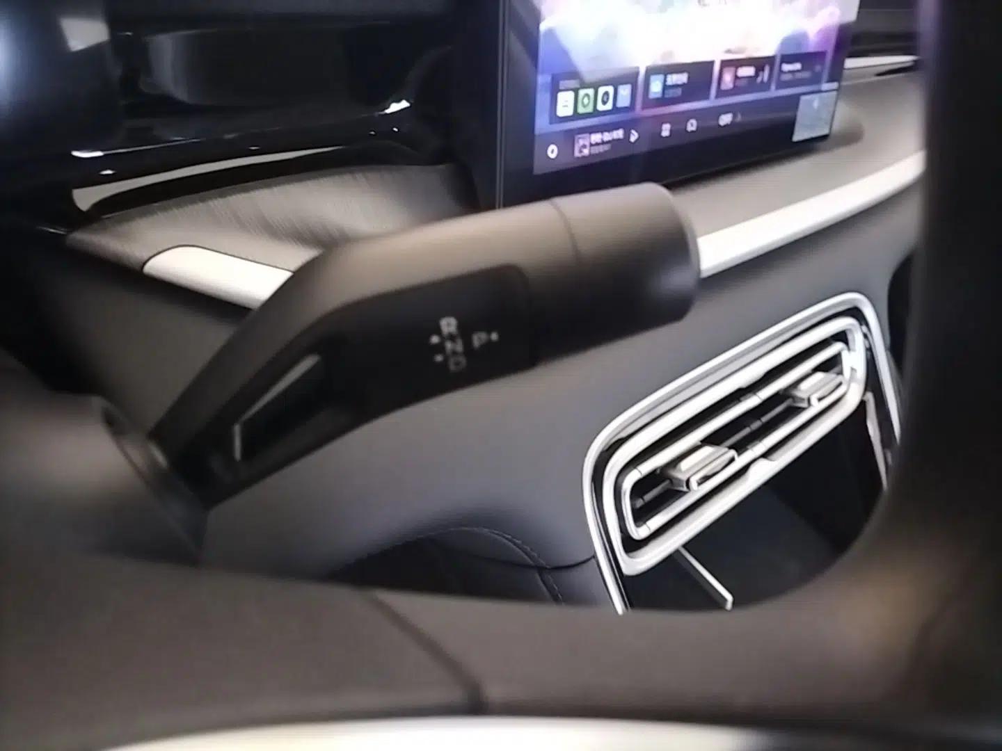 Geely Galaxy Stellar 6 2026 Model 125km Free-Style Edition — миниатюра 16