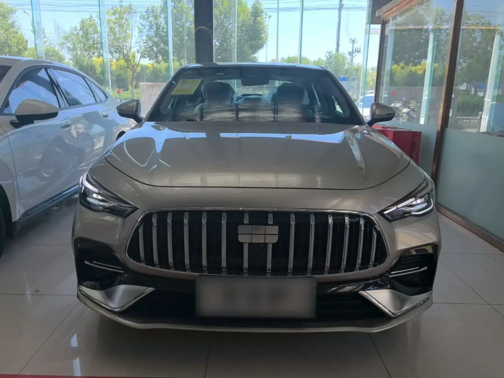 Geely Galaxy Stellar 6 2026 Model 125km Long-range Edition — миниатюра 2