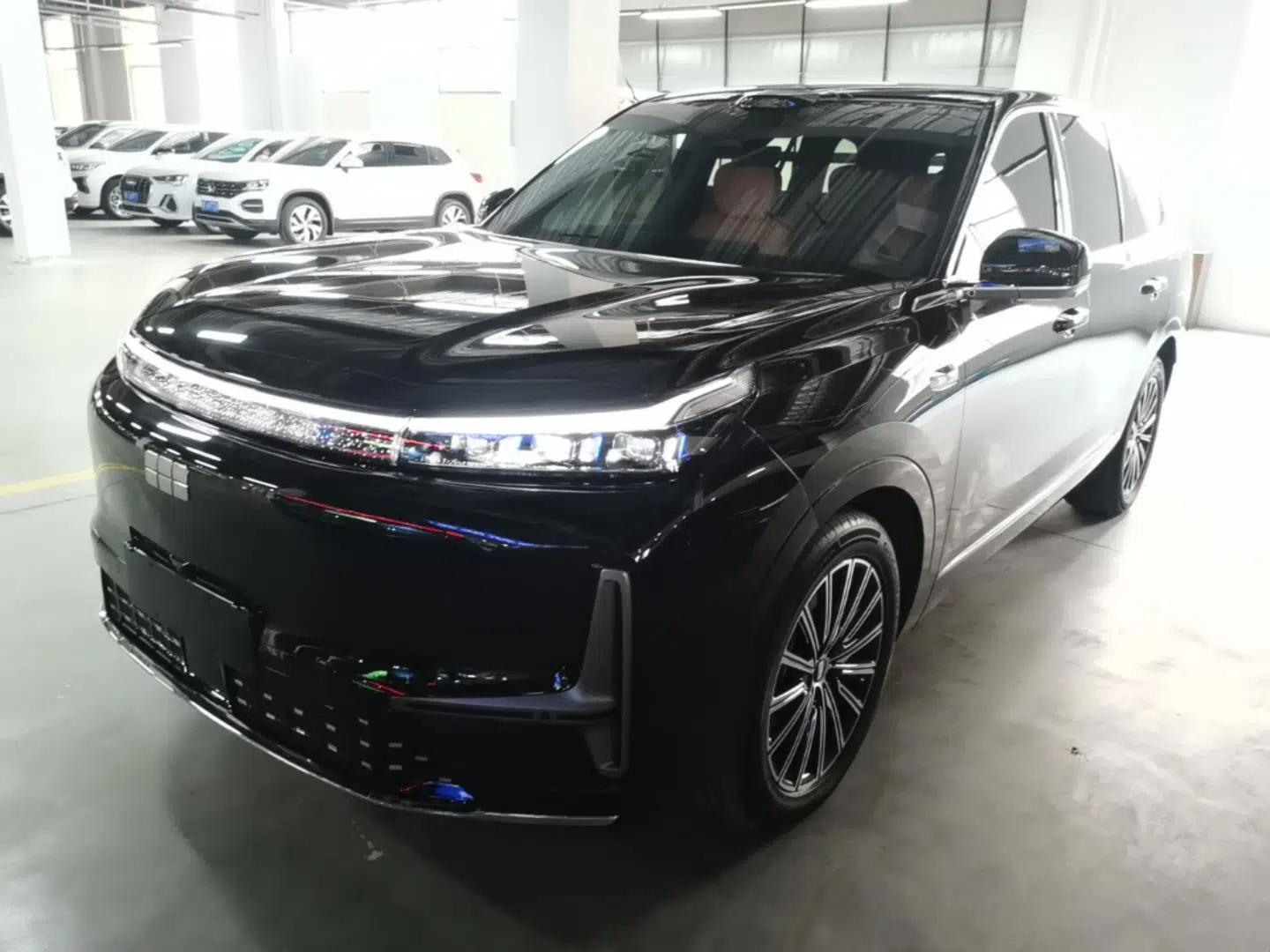 Geely Galaxy M9 2025 Model 210km Four-Wheel-Drive Leading Edition — миниатюра 1