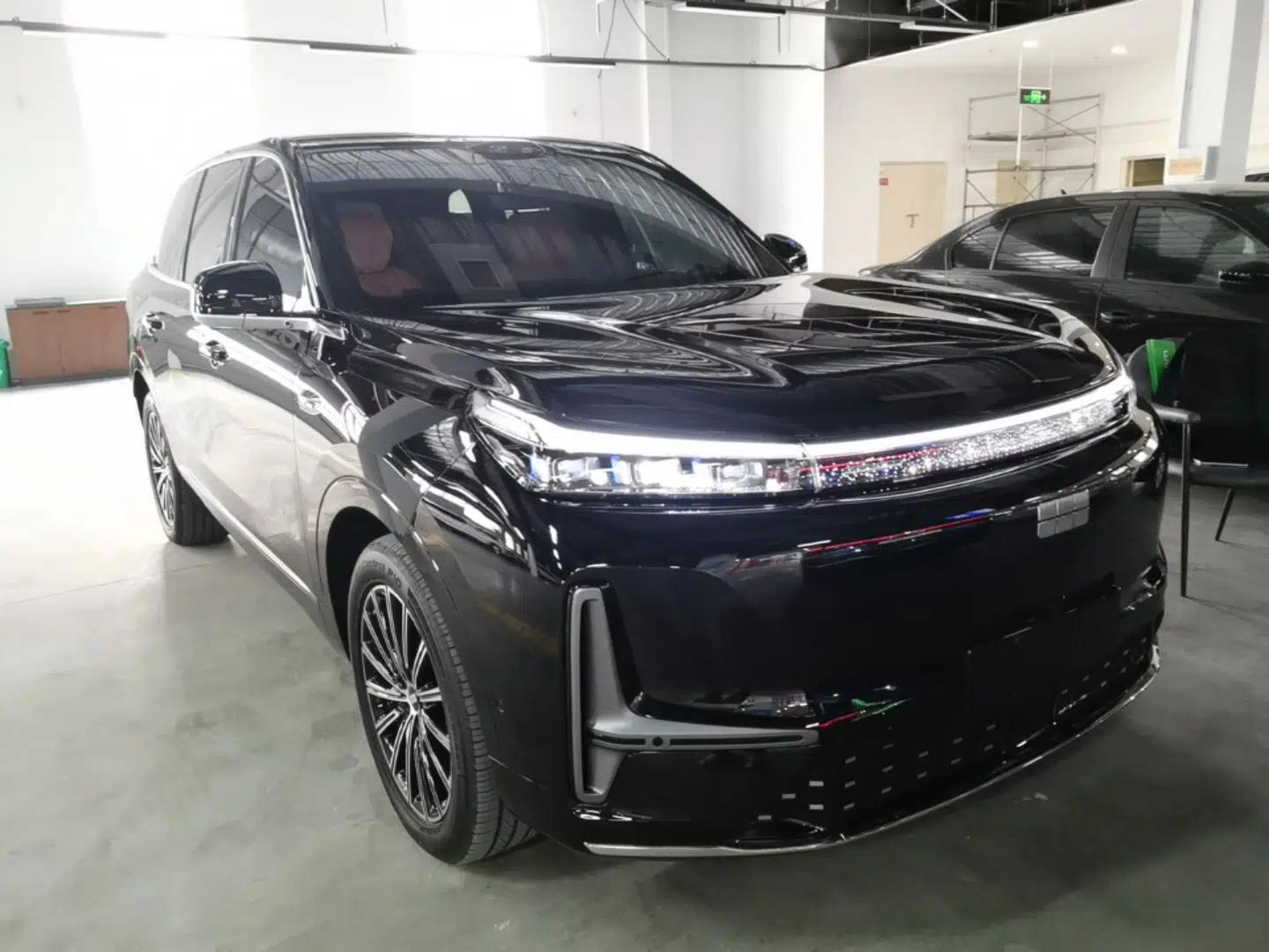 Geely Galaxy M9 2025 Model 210km Four-Wheel-Drive Leading Edition — миниатюра 12
