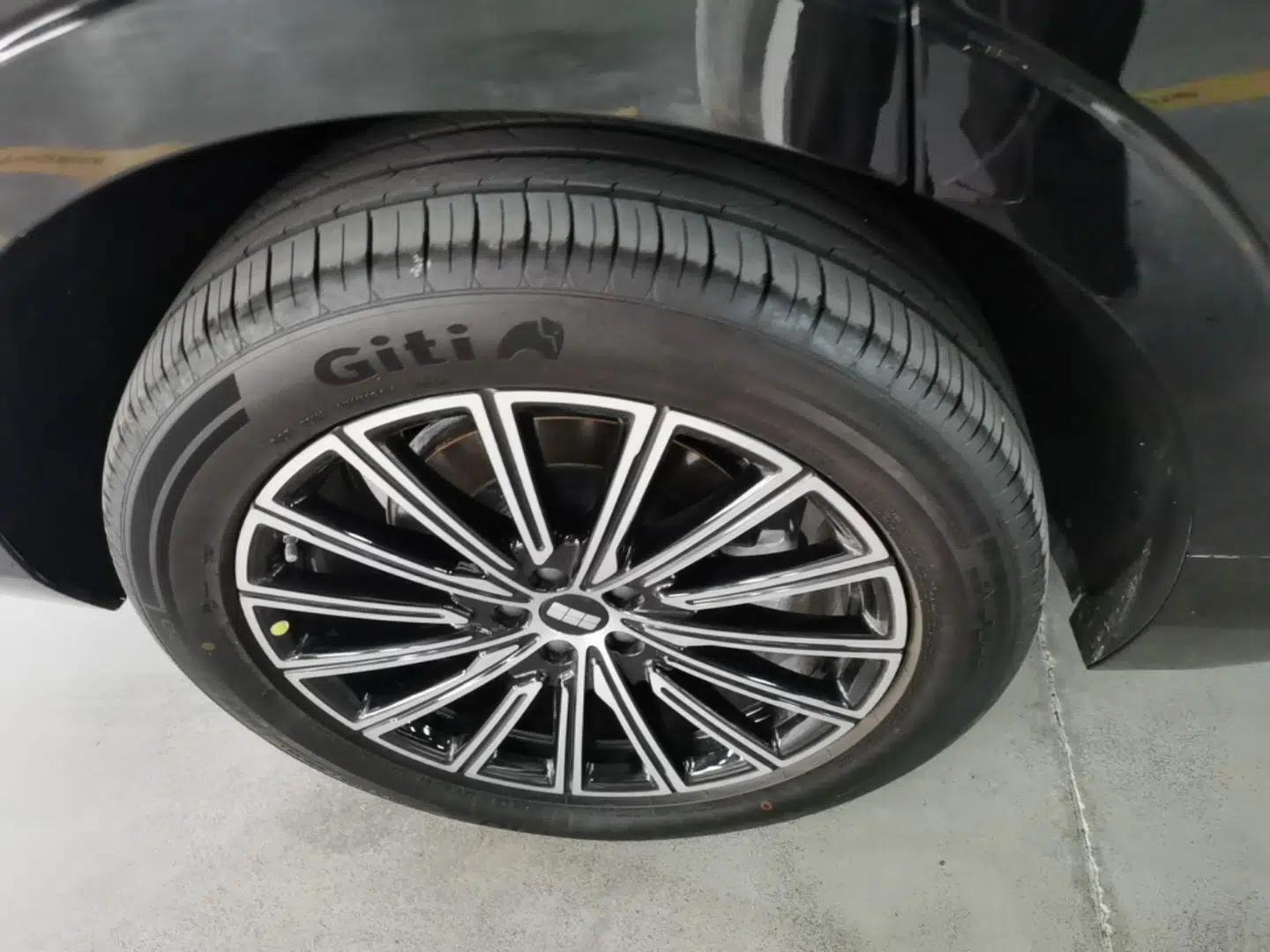 Geely Galaxy M9 2025 Model 210km Four-Wheel-Drive Leading Edition — миниатюра 16
