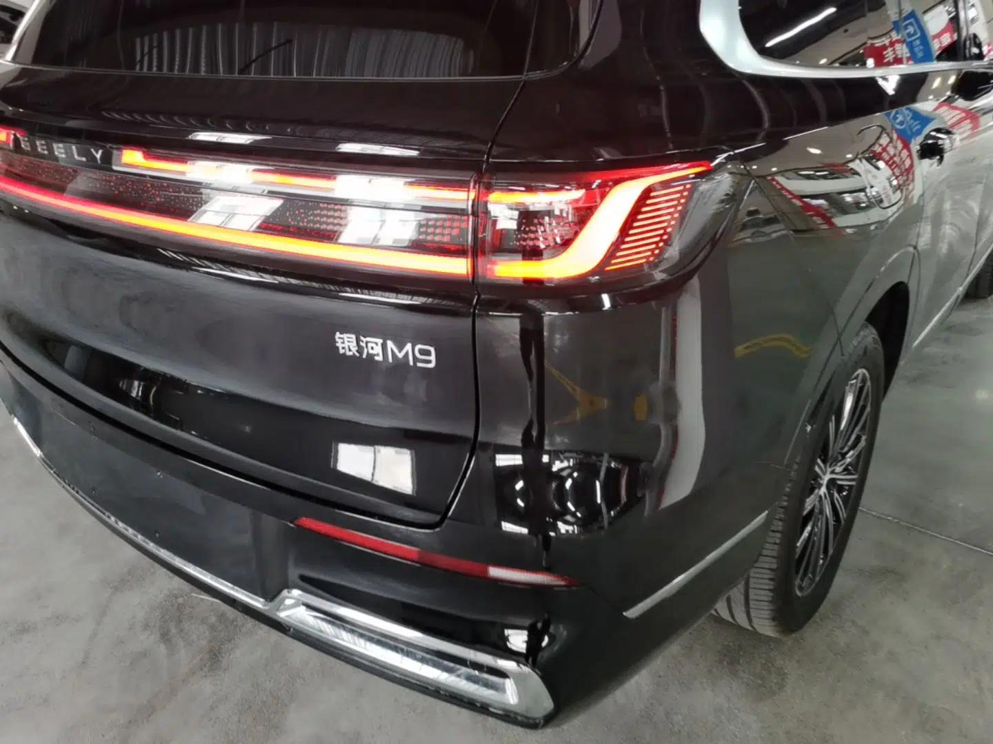 Geely Galaxy M9 2025 Model 210km Four-Wheel-Drive Leading Edition — миниатюра 9