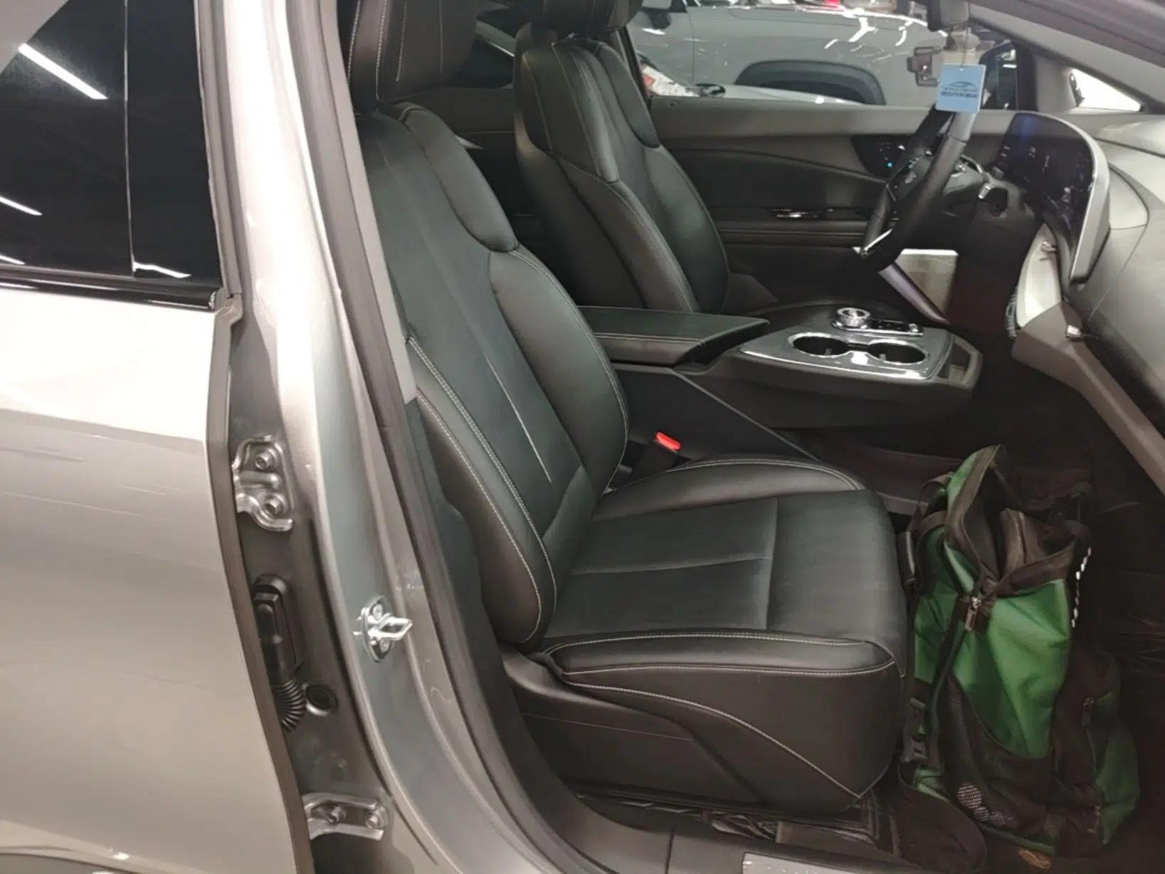 Cadillac OPTIQ 2024 Four-Wheel Drive Long-Range Version — миниатюра 19