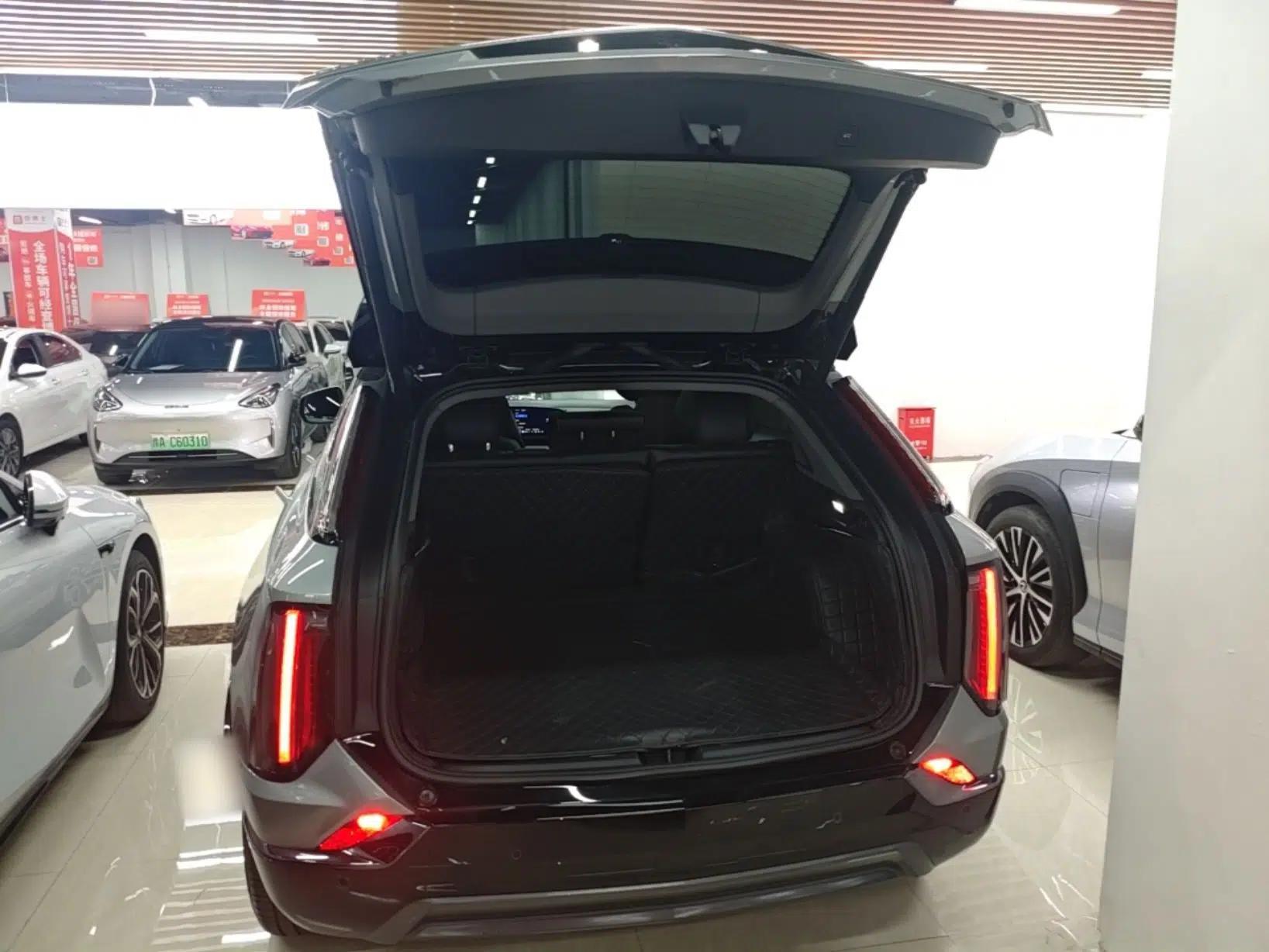 Cadillac OPTIQ 2024 Four-Wheel Drive Long-Range Version — миниатюра 22