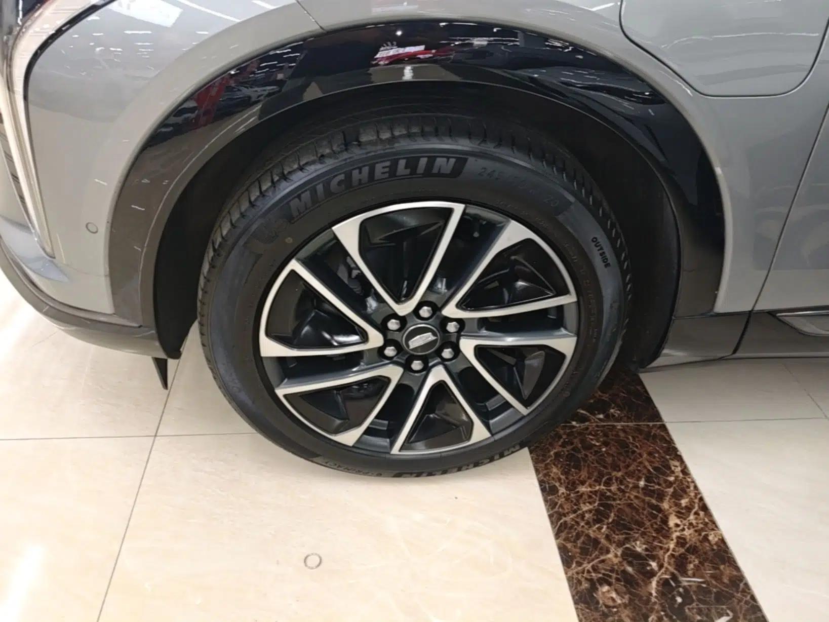 Cadillac OPTIQ 2024 Four-Wheel Drive Long-Range Version — миниатюра 10