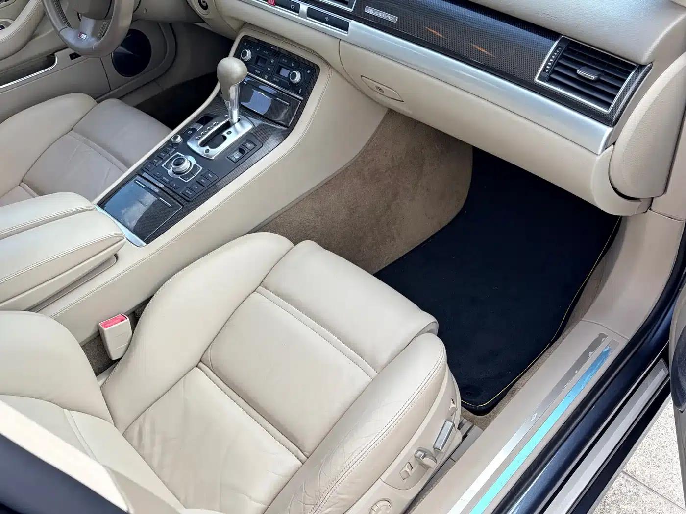 2008 Audi S8 5.2FSI quattro — миниатюра 13