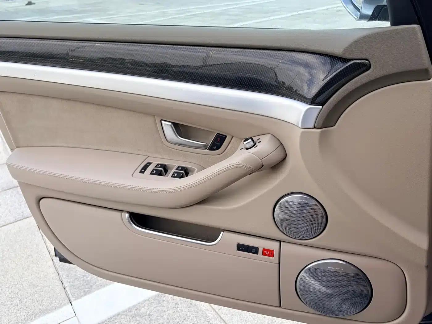 2008 Audi S8 5.2FSI quattro — миниатюра 15