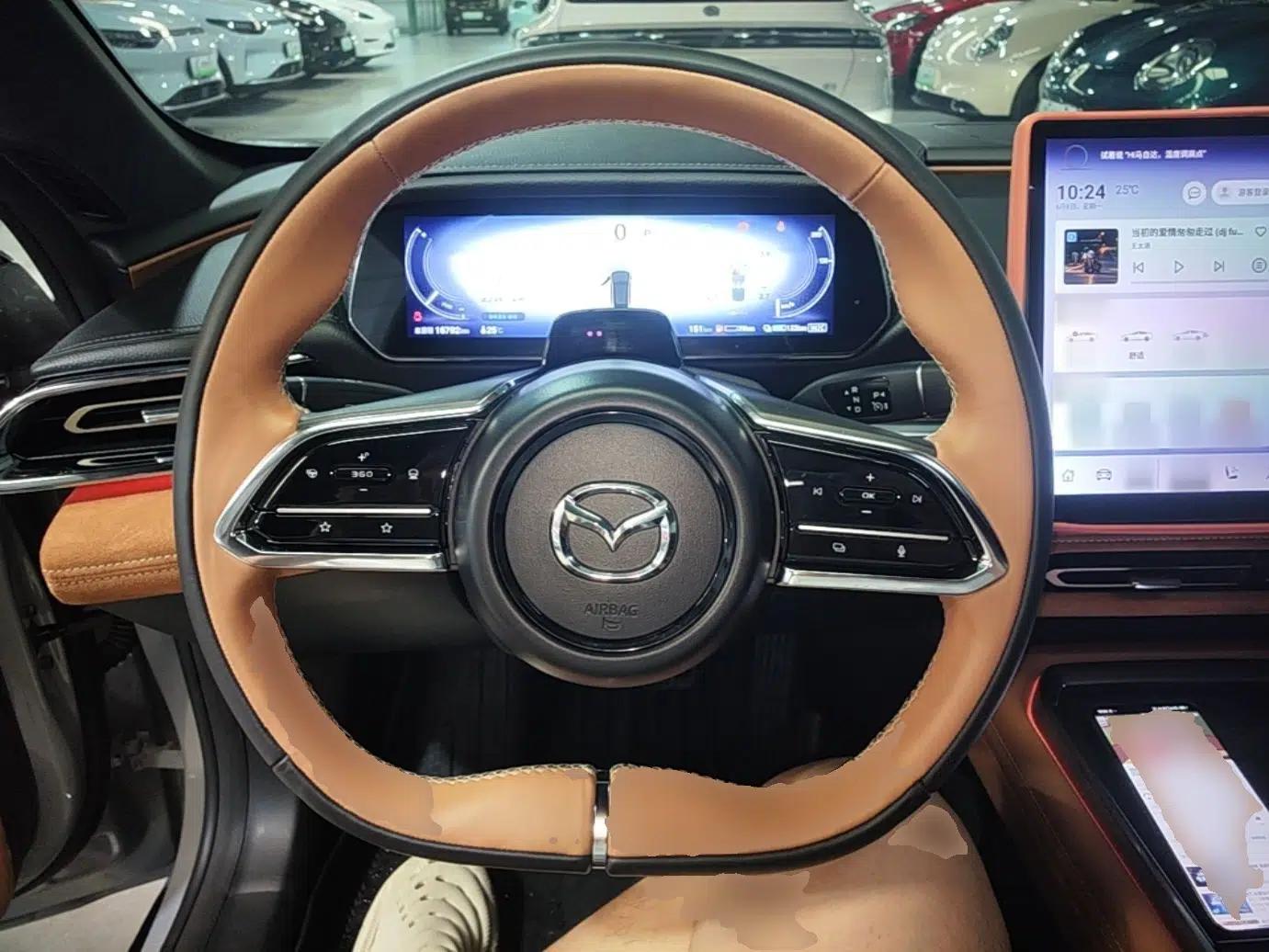 Mazda EZ-6 2024 Range-Extended 200 Zhiya Edition — миниатюра 13