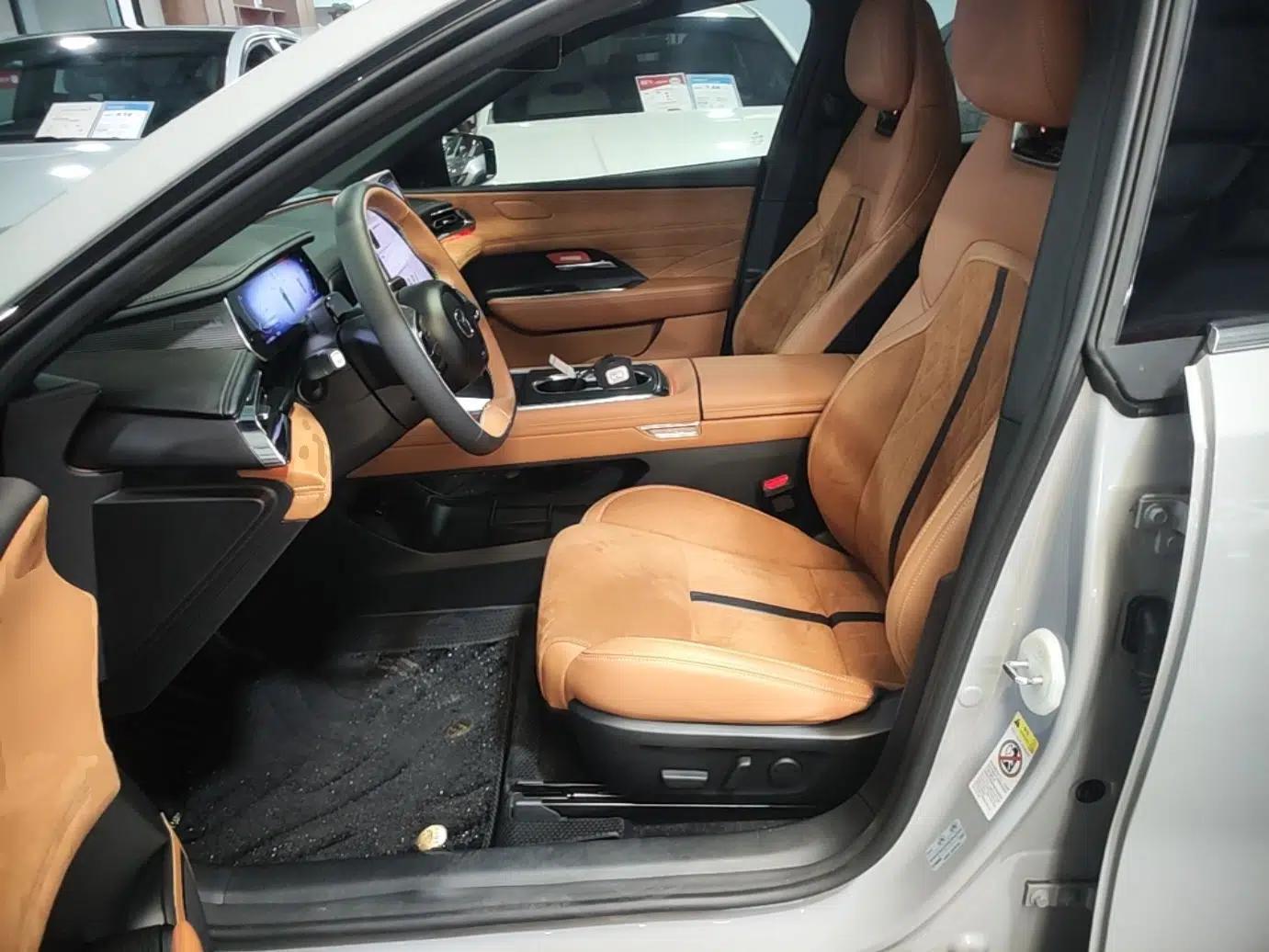 Mazda EZ-6 2024 Range-Extended 200 Zhiya Edition — миниатюра 17