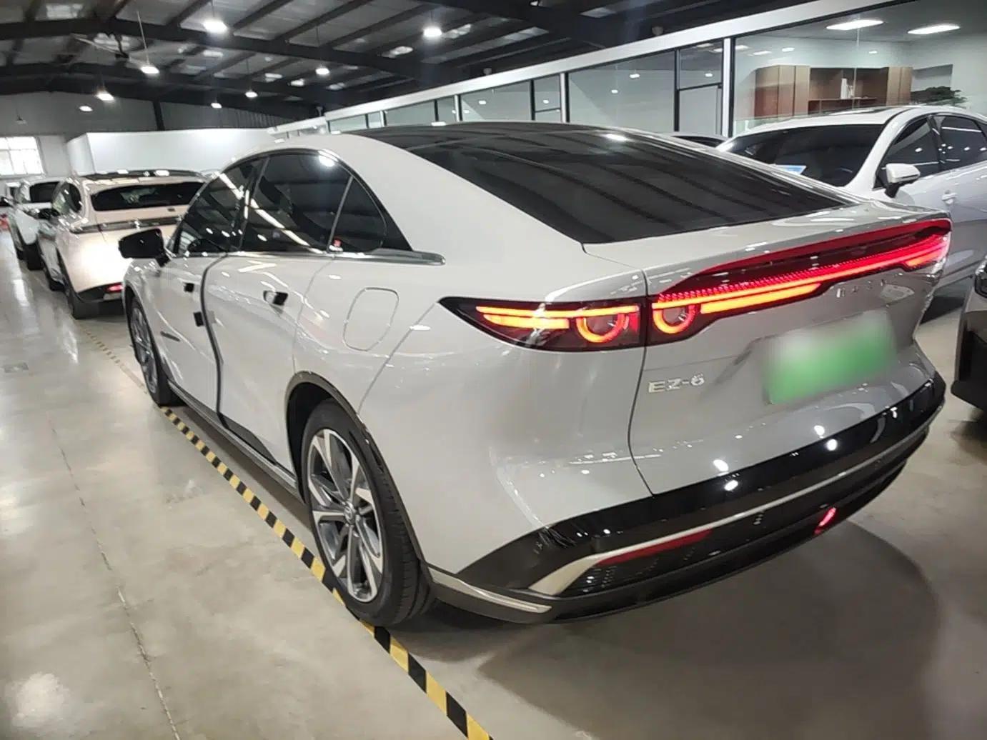 Mazda EZ-6 2024 Range-Extended 200 Zhiya Edition — миниатюра 4