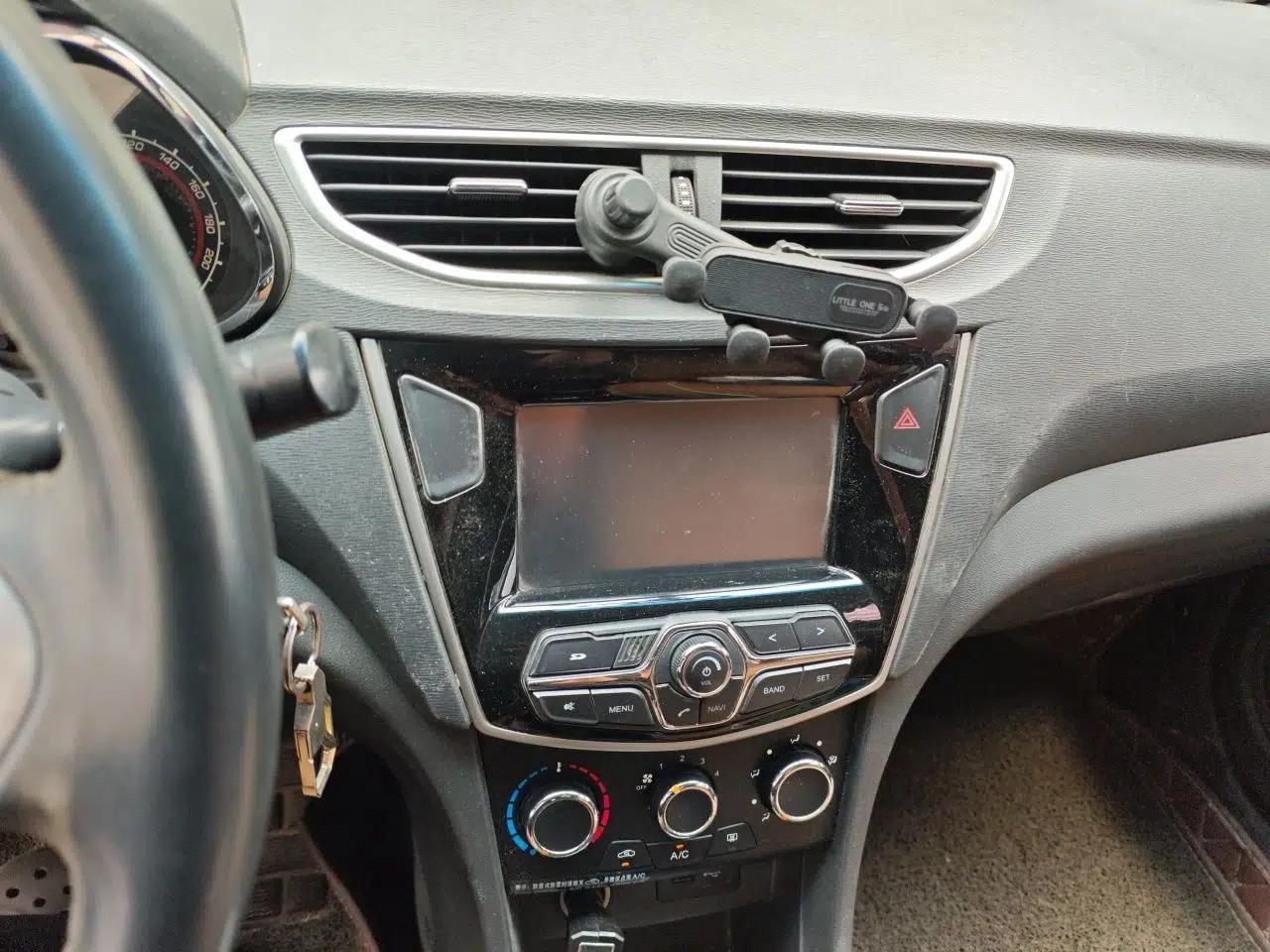 Chery Arrizo 3 2015 1.5L Manual - Powerful Version — миниатюра 13