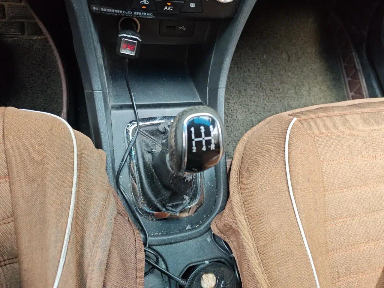 Chery Arrizo 3 2015 1.5L Manual - Powerful Version — миниатюра 14