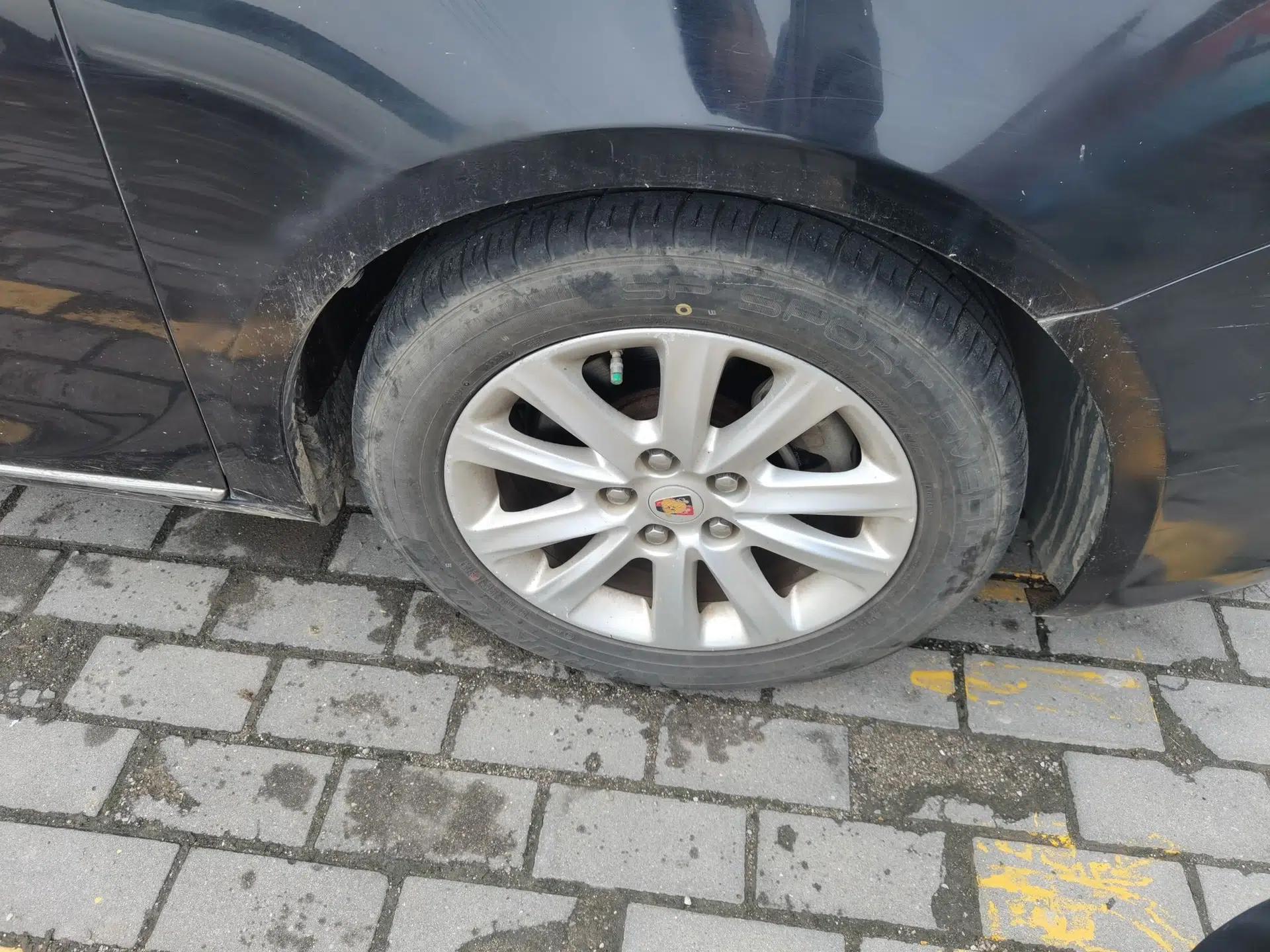 Roewe 950 2012 2.4L Luxury Edition — миниатюра 8