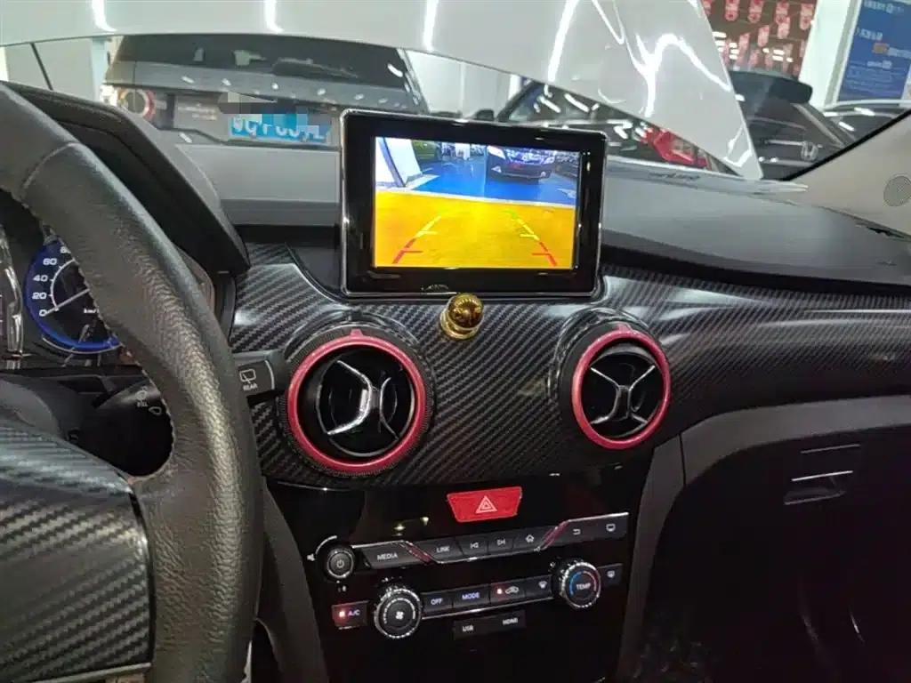 2015 Senova X25 1.5L Manual Comfort Model — миниатюра 13