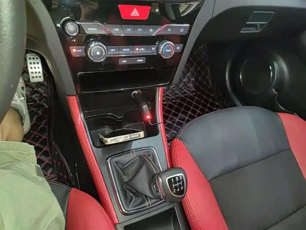 2015 Senova X25 1.5L Manual Comfort Model — миниатюра 14