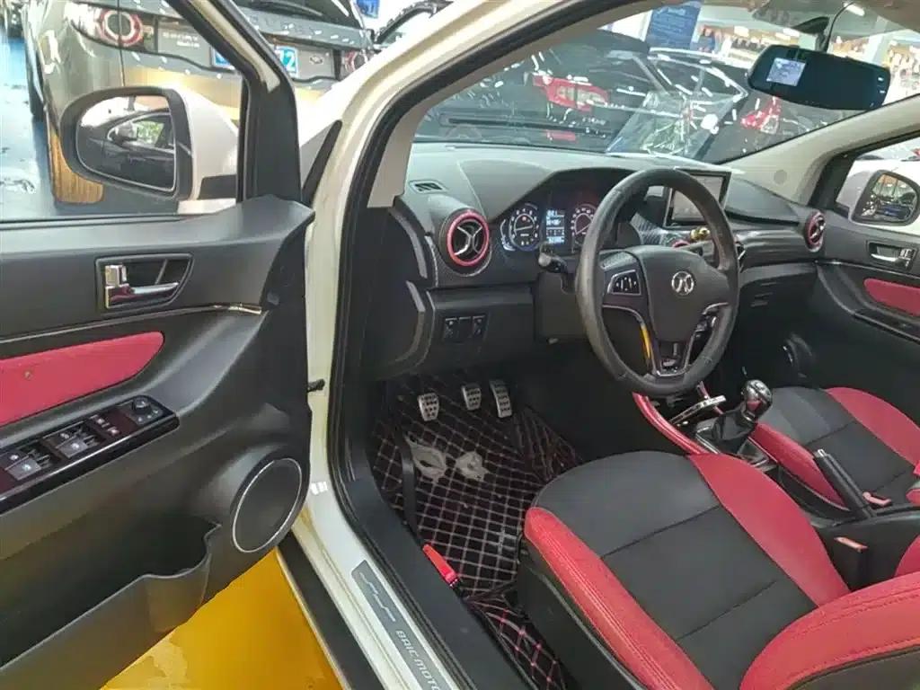 2015 Senova X25 1.5L Manual Comfort Model — миниатюра 16