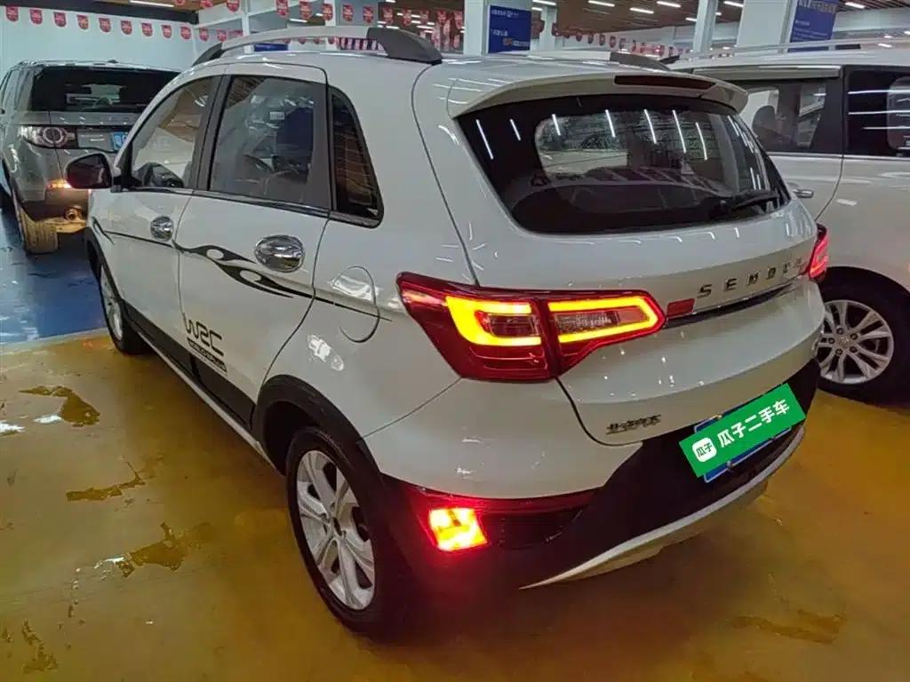 2015 Senova X25 1.5L Manual Comfort Model — миниатюра 5
