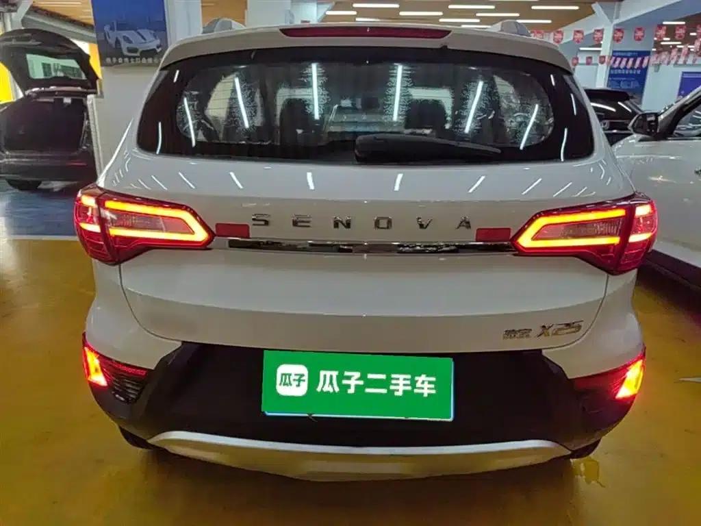 2015 Senova X25 1.5L Manual Comfort Model — миниатюра 6