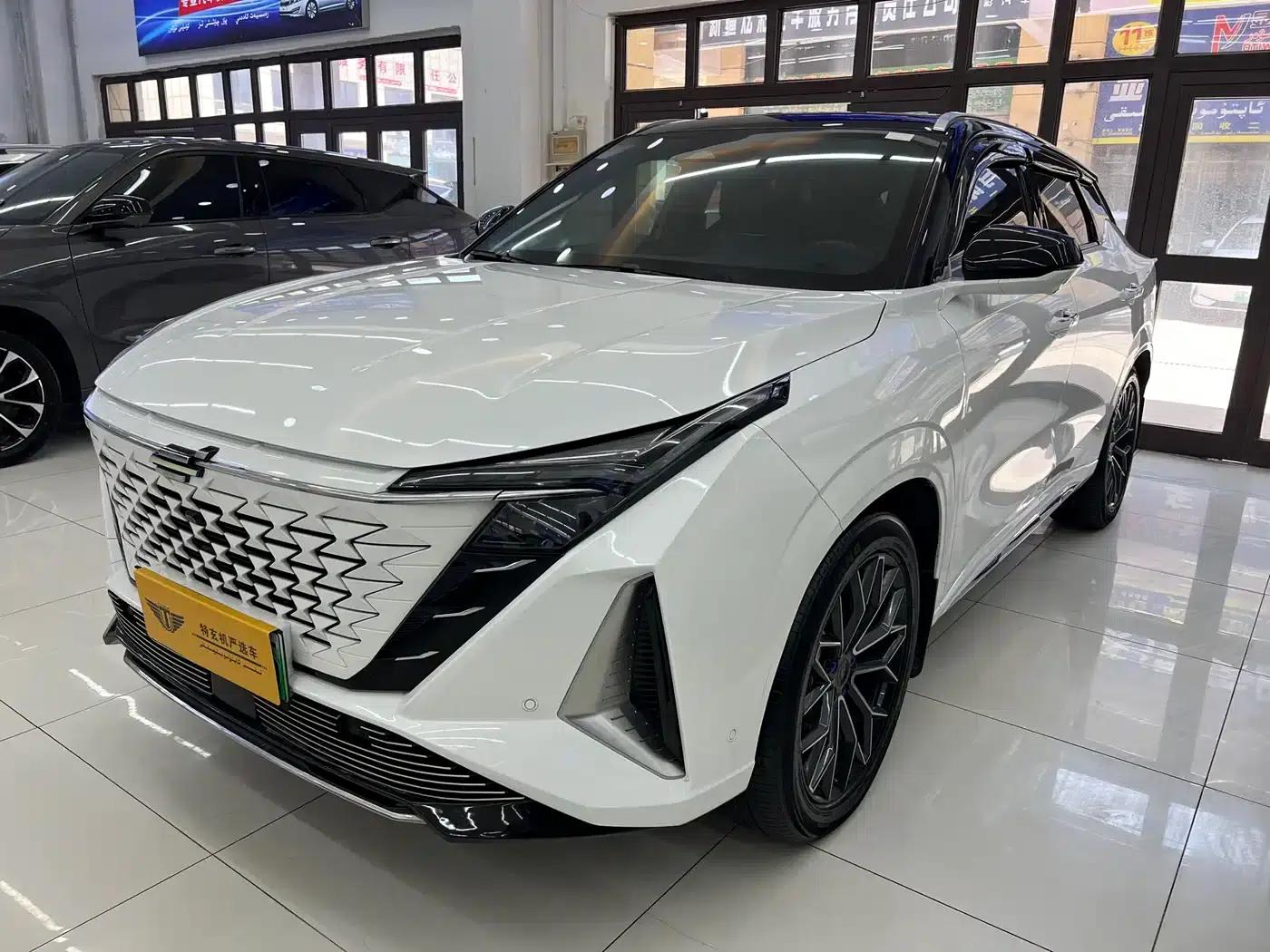 Changan Oushang Z6 New Energy 2023 Model, Smart Electric iDD 150KM Flagship PLUS Smart Parking Edition — миниатюра 1