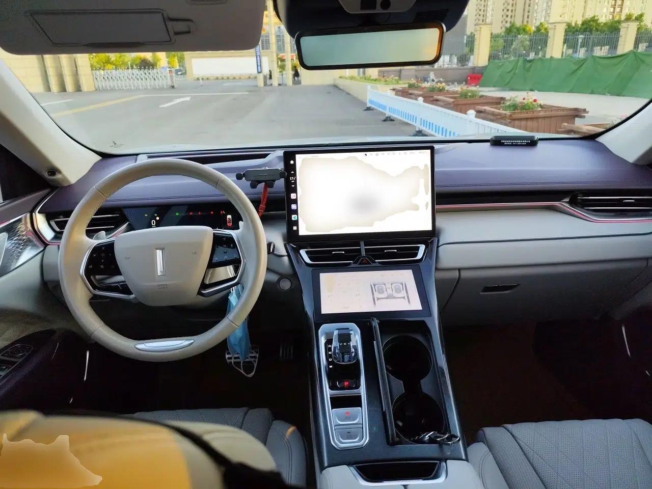 Wey Mocha 2021 2.0T Two-Wheel-Drive Premium Edition — миниатюра 9