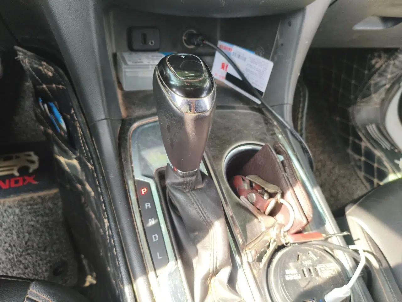 Chevrolet Equinox 2018 535T Automatic YuJie Edition — миниатюра 14