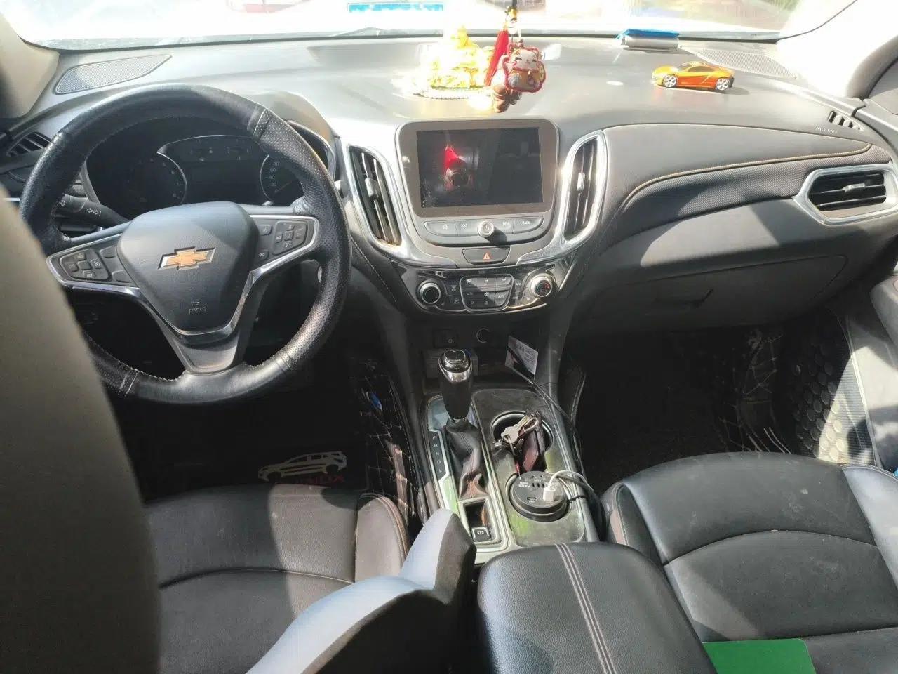 Chevrolet Equinox 2018 535T Automatic YuJie Edition — миниатюра 9