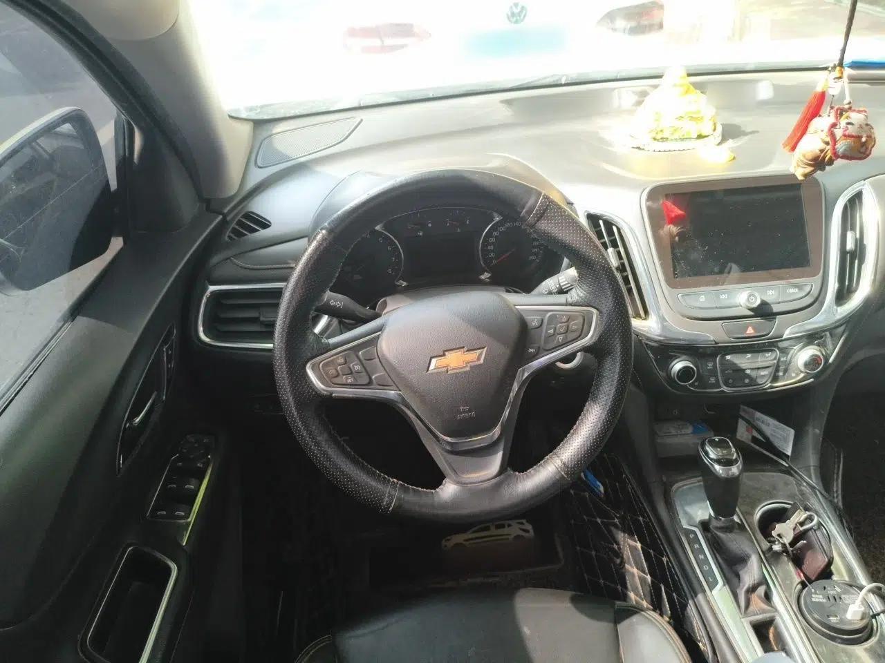 Chevrolet Equinox 2018 535T Automatic YuJie Edition — миниатюра 10