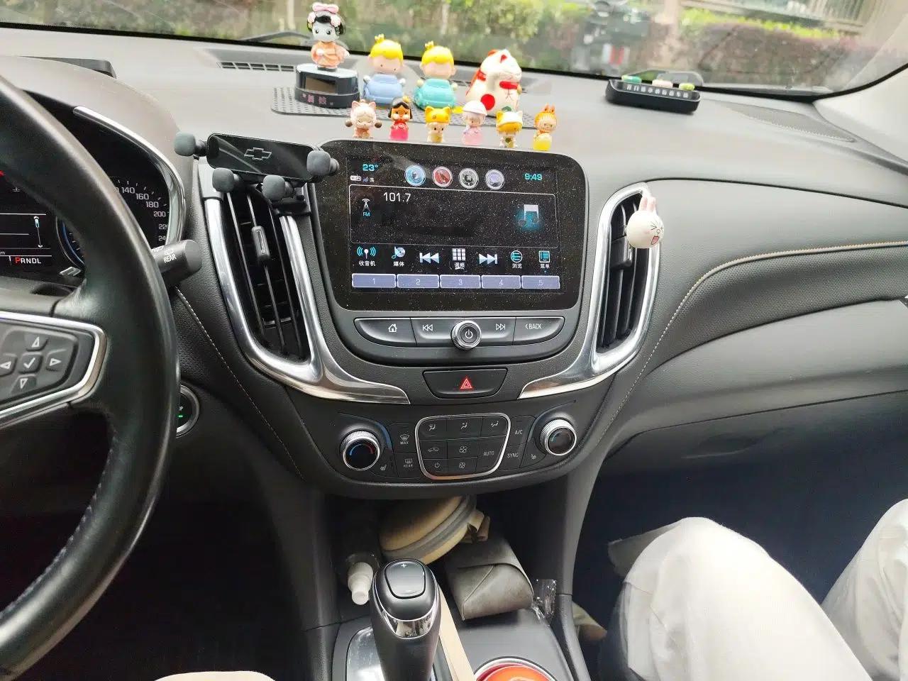 Chevrolet Equinox 2018 535T Automatic YuJie Edition — миниатюра 13