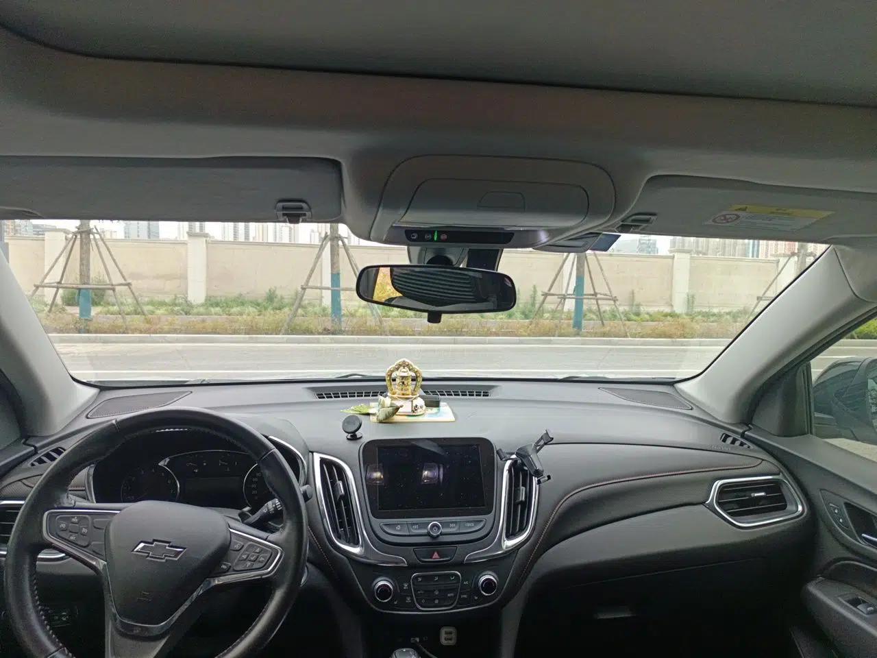 Chevrolet Equinox 2019 Redline 550T Automatic All-Wheel-Drive RS Model China VI Standard — миниатюра 18