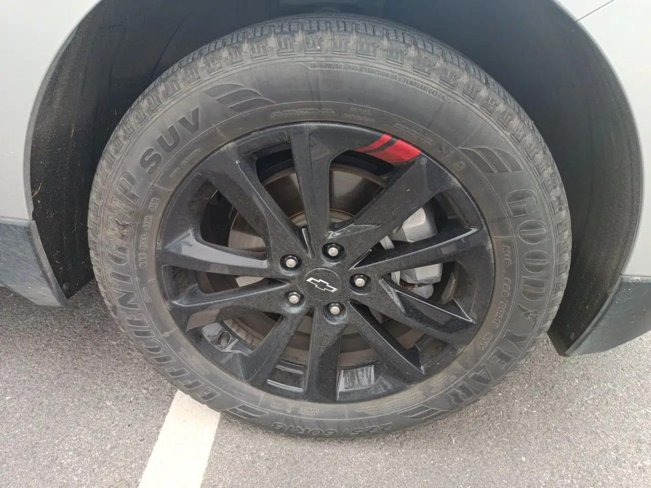 Chevrolet Equinox 2019 Redline 550T Automatic All-Wheel-Drive RS Model China VI Standard — миниатюра 8