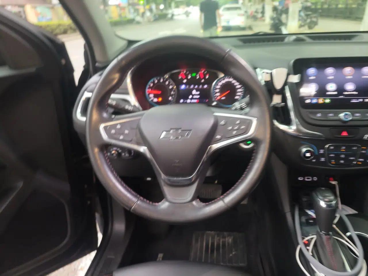Chevrolet Equinox 2019 Redline 550T Automatic All-Wheel-Drive RS Model China VI Standard — миниатюра 10
