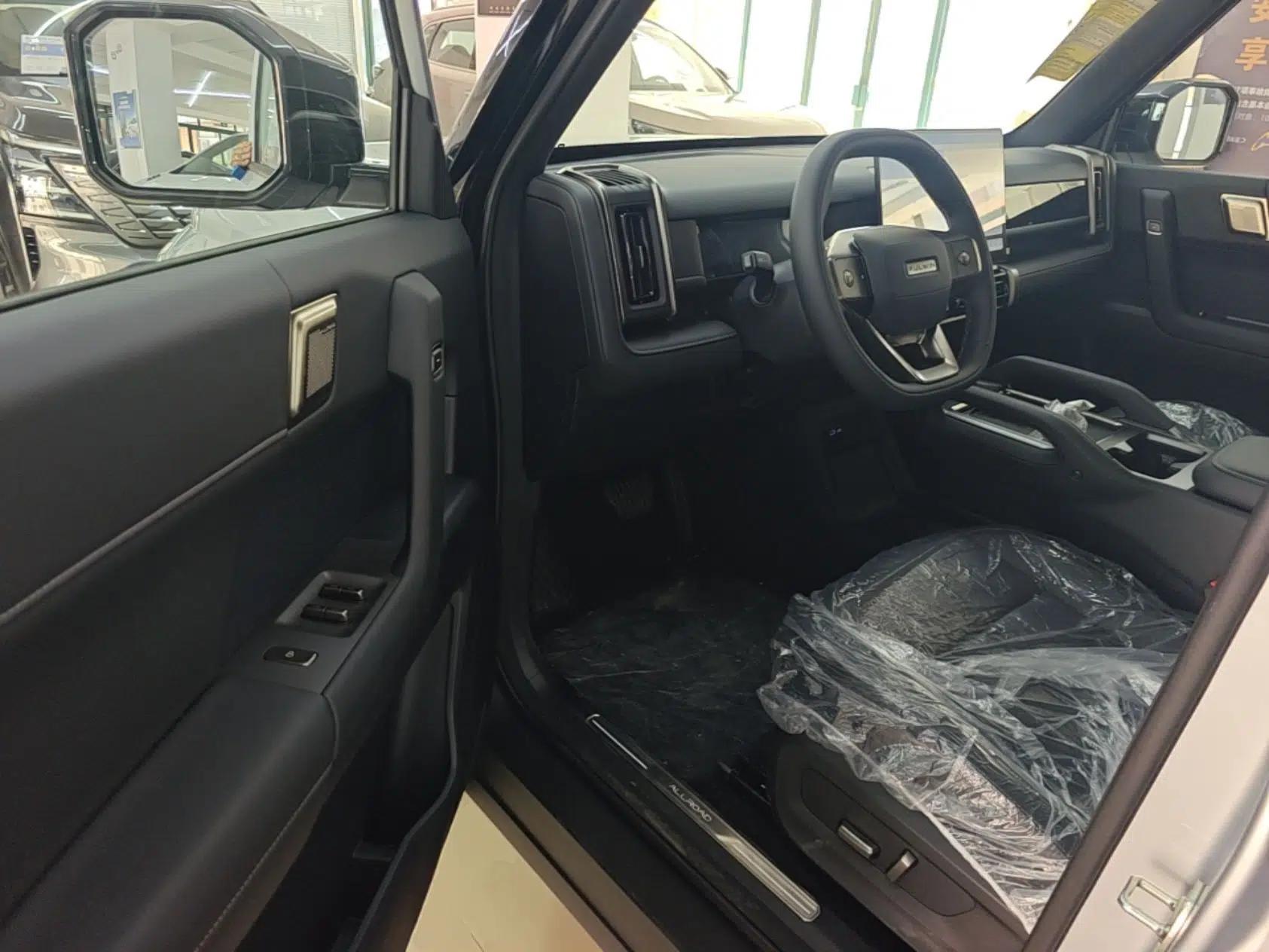 Chery Fengyun Fulwin X3 Plus 2025 Model 401 Two-Wheel Drive Smart Leading Edition — миниатюра 23