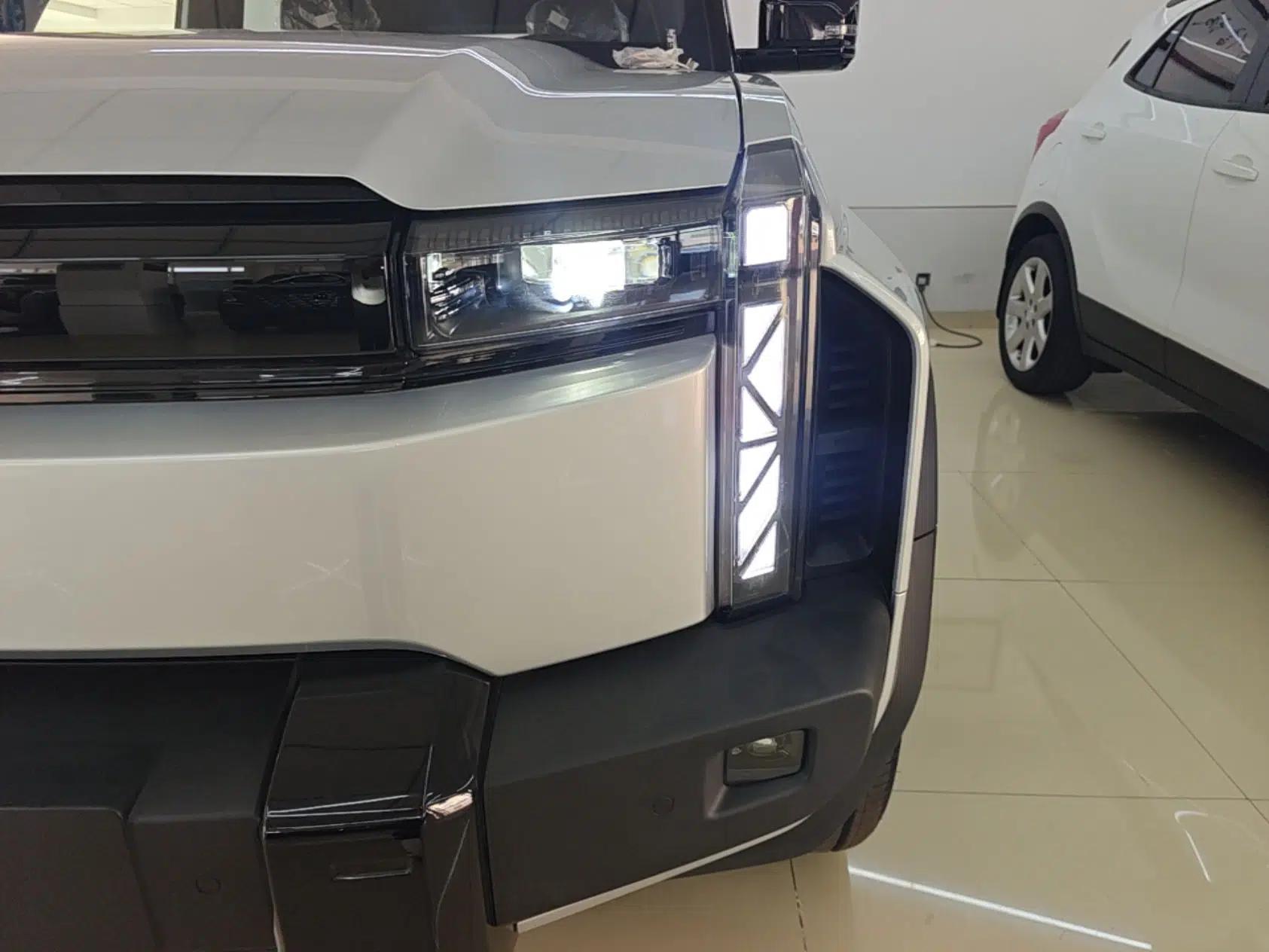 Chery Fengyun Fulwin X3 Plus 2025 Model 401 Two-Wheel Drive Smart Leading Edition — миниатюра 8