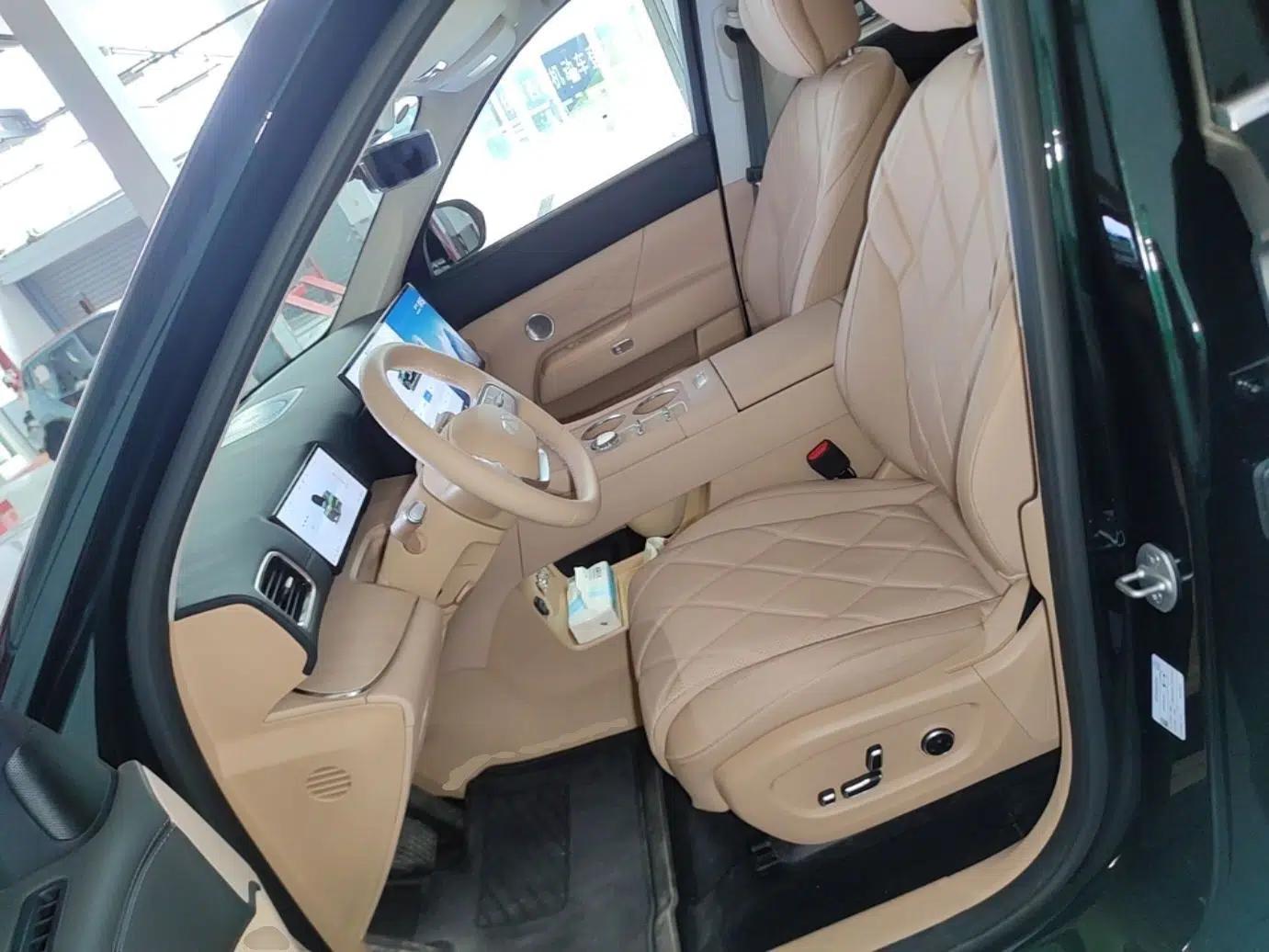 Chery Fengyun T11 2026 Model 220 All-Wheel Drive Family Fun Edition — миниатюра 17