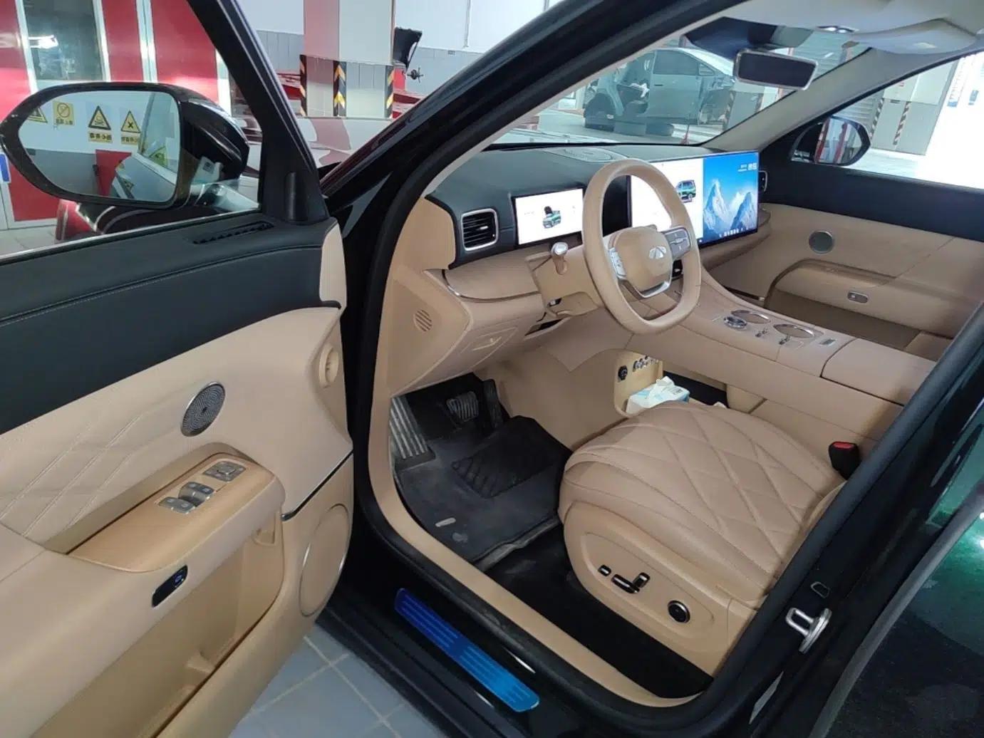 Chery Fengyun T11 2026 Model 220 All-Wheel Drive Family Fun Edition — миниатюра 18