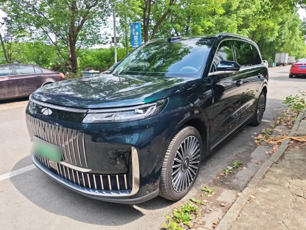 Chery Fengyun T11 2026 Model 220 All-Wheel Drive Family Fun Edition — миниатюра 1