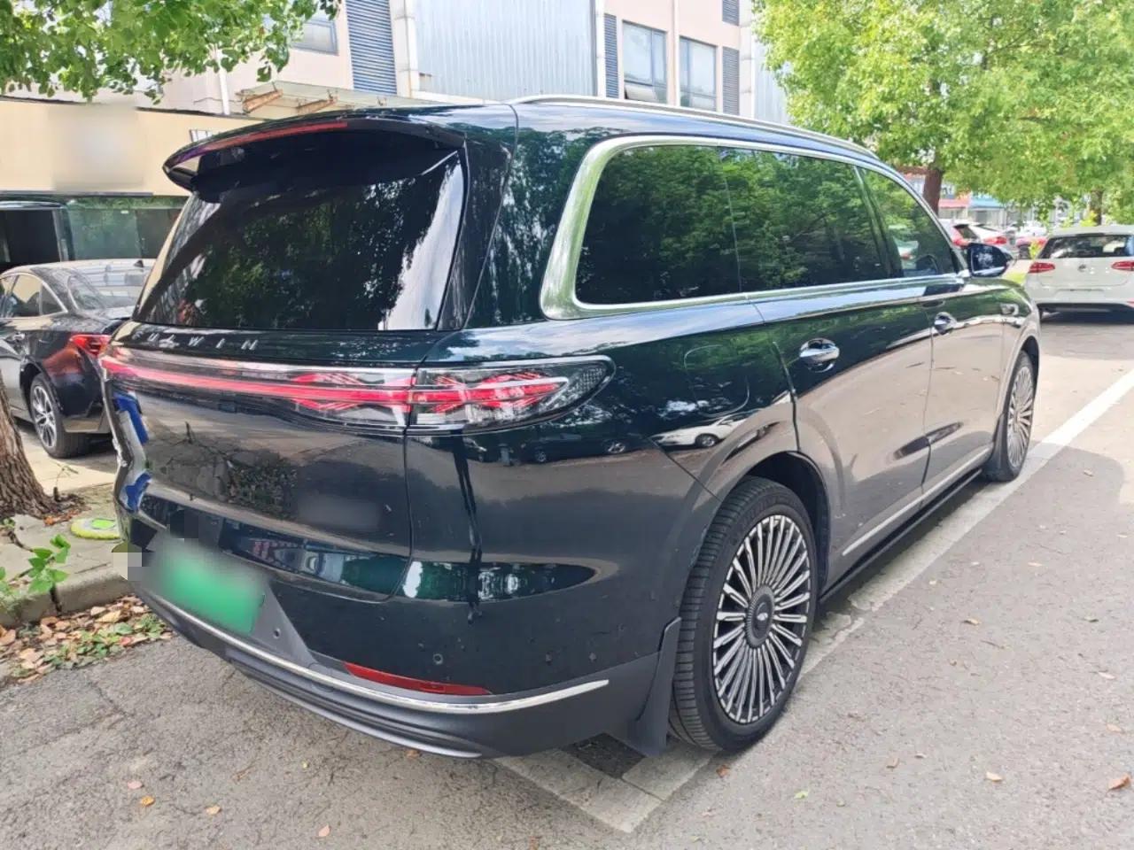 Chery Fengyun T11 2026 Model 220 All-Wheel Drive Family Fun Edition — миниатюра 6