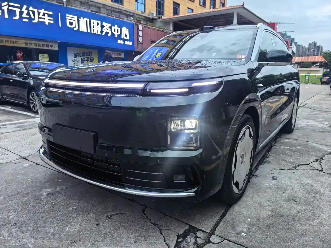 Leapmotor D19 2026 Range Extended 500 Smart Edition (6-seater) — миниатюра 1