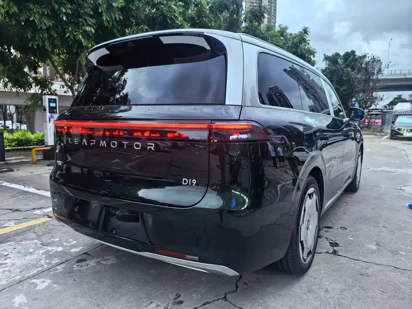 Leapmotor D19 2026 Range Extended 500 Smart Edition (6-seater) — миниатюра 12