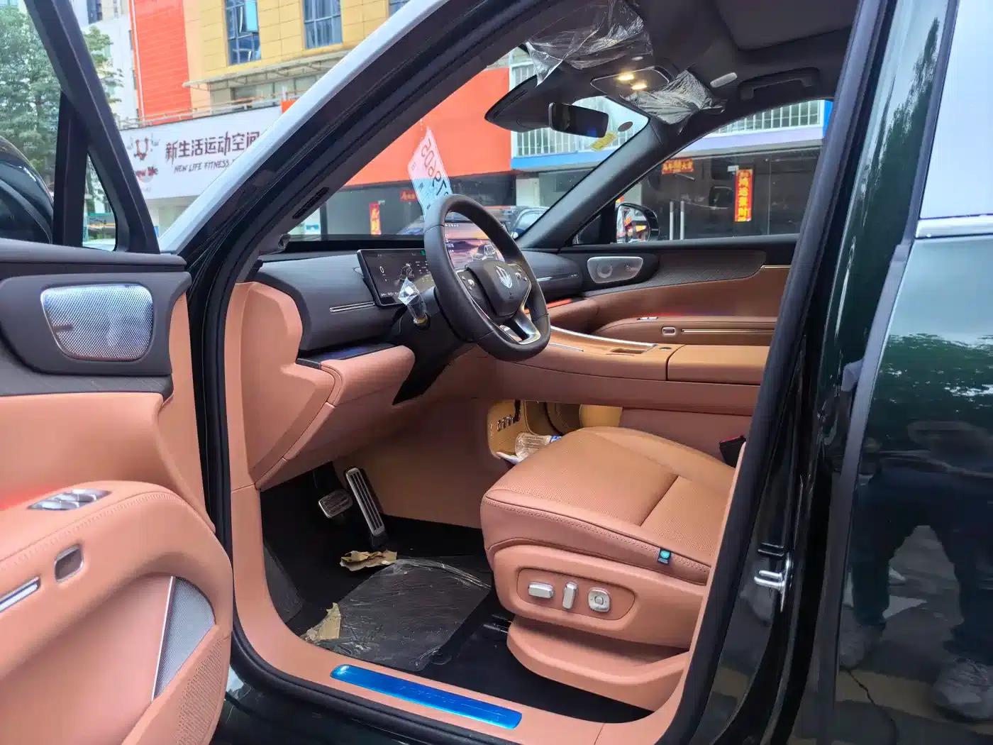Leapmotor D19 2026 Range Extended 500 Smart Edition (6-seater) — миниатюра 4
