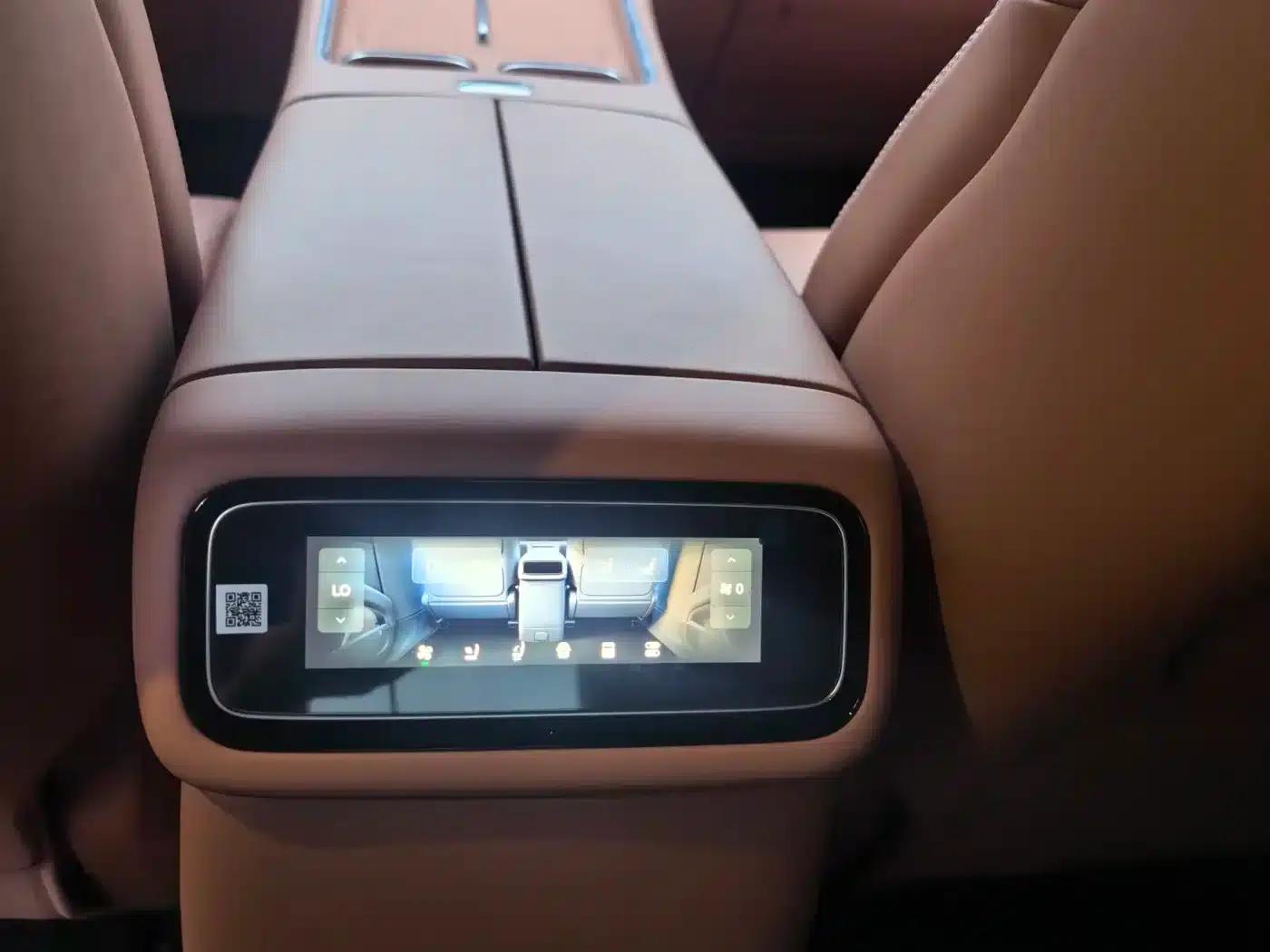Leapmotor D19 2026 Range Extended 500 Smart Edition (6-seater) — миниатюра 8