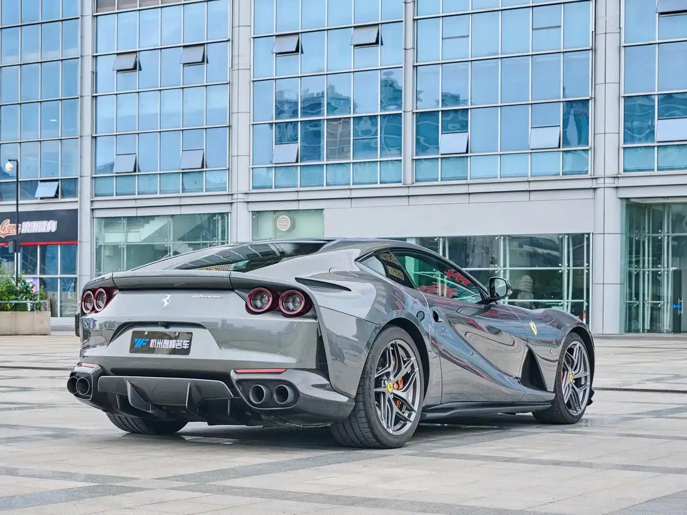 Ferrari 812 2017 6.5L Superfast — миниатюра 9