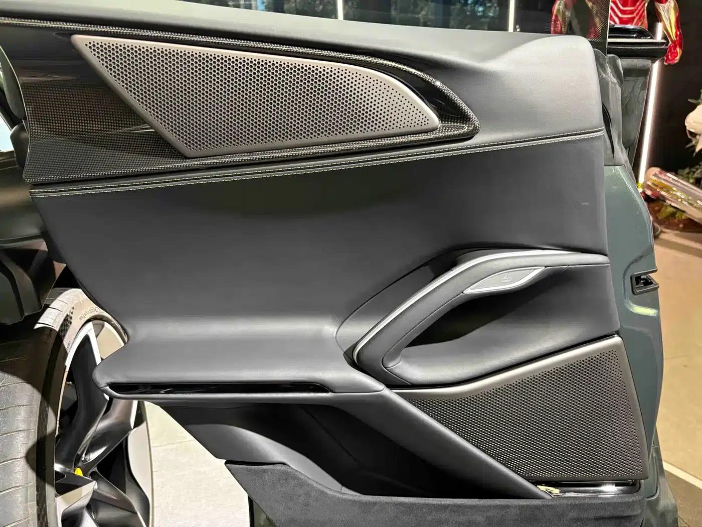 2023 Purosangue 6.5L V12 — миниатюра 19