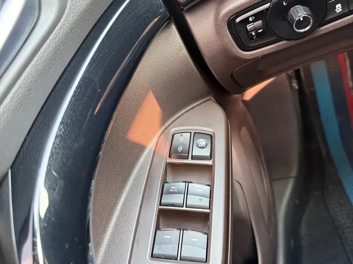 Trumpchi GS4 PHEV 2019 1.5L Smart Edition — миниатюра 13