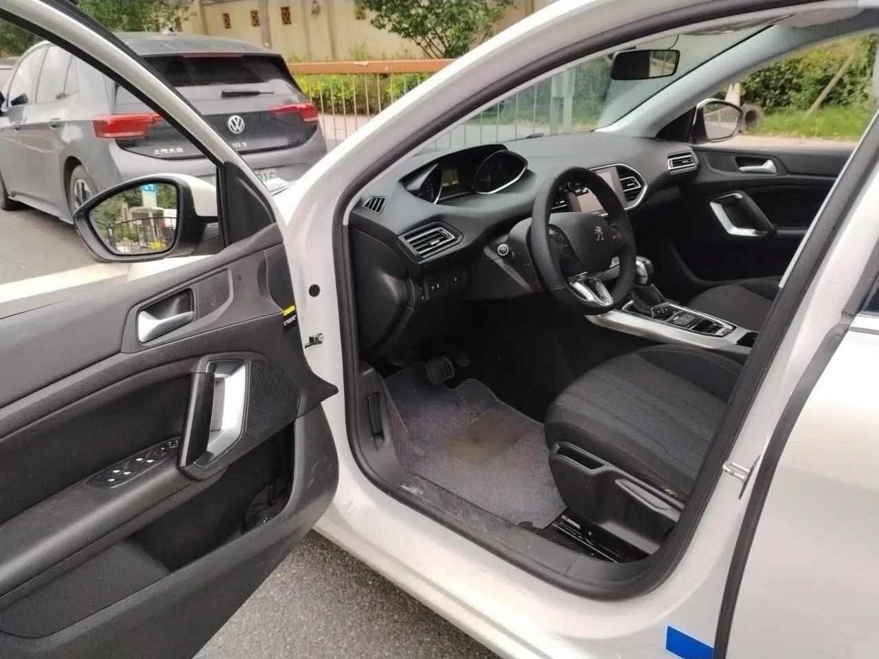 Peugeot 308S 2015 1.6T Automatic Jingchi Edition — миниатюра 16
