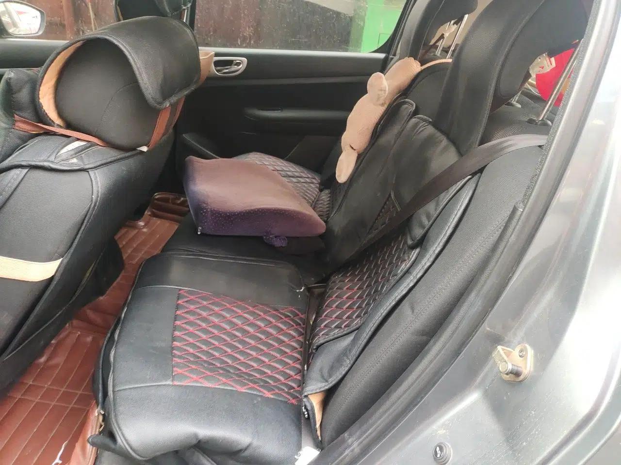 Peugeot 307 2010 Hatchback 1.6L Automatic Comfort Edition — миниатюра 17