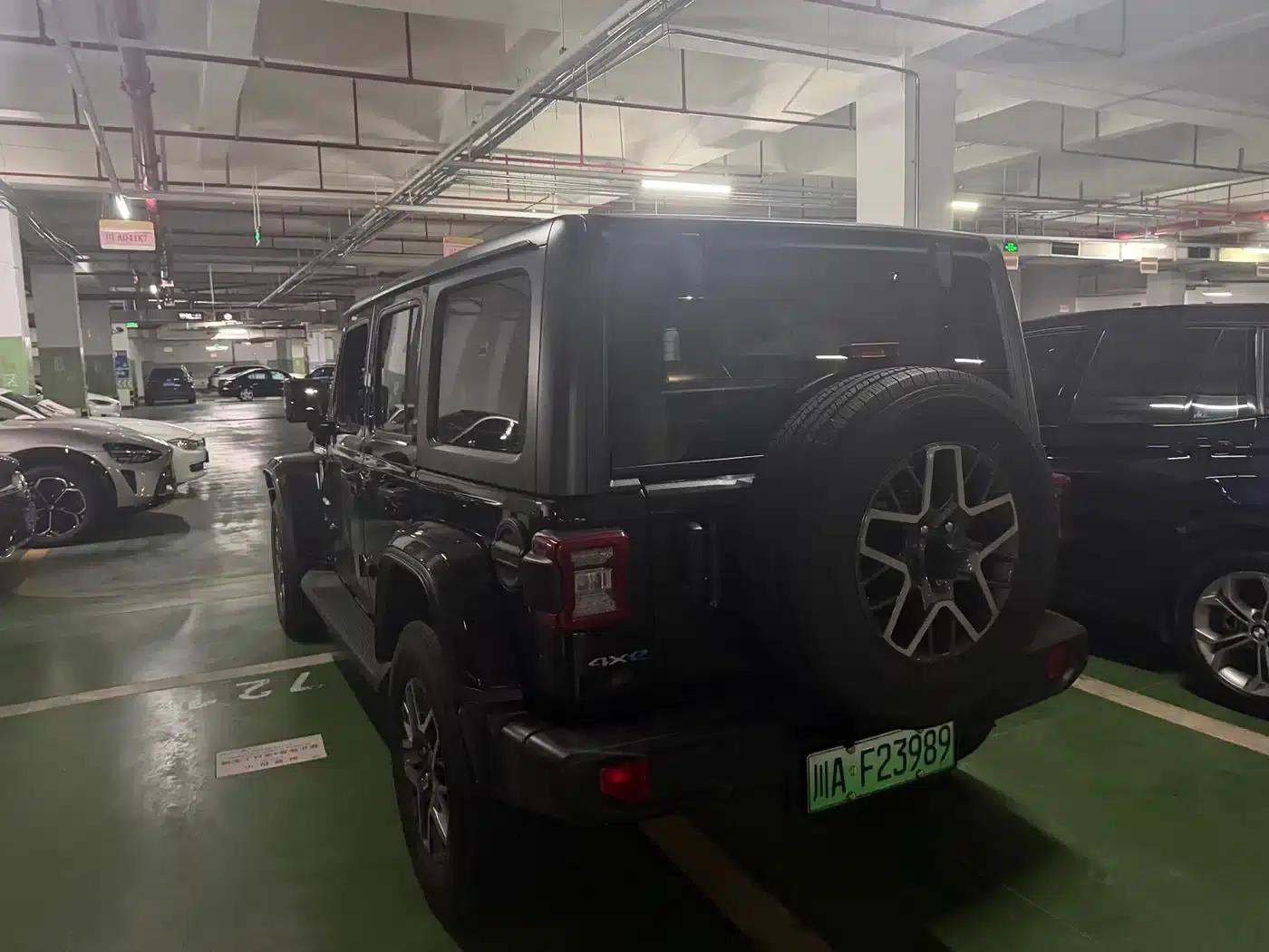 Jeep Wrangler New Energy 2021 Model 4-Door 2.0T 4xe Sahara — миниатюра 17