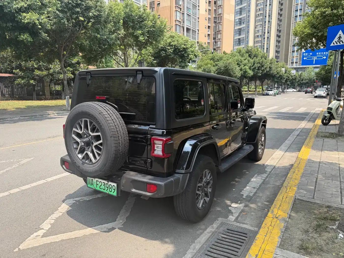 Jeep Wrangler New Energy 2021 Model 4-Door 2.0T 4xe Sahara — миниатюра 4